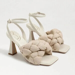 Sam Edelman Courtney Sandal in ivory Size: 8M